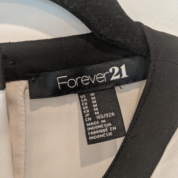 $$$ Forever 21 bows and buttons sheer blouse M - Picture 4 of 6